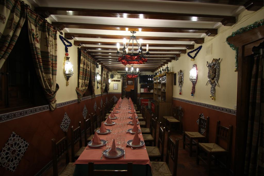 Hostal Palacios Toledo Exterior photo